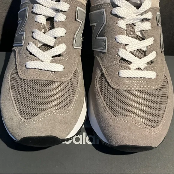 New Balance Women’s Sneakers 574 Gray Size 9 US - Picture 8 of 13